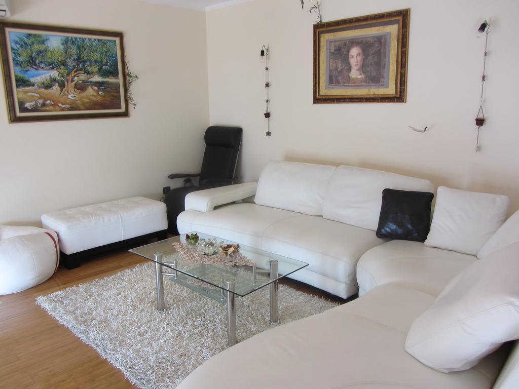 Apartments Dilja Malinska Cameră foto