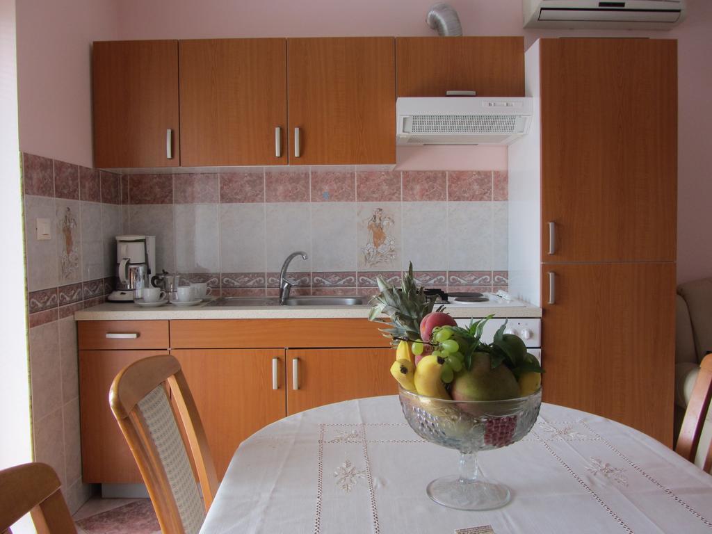 Apartments Dilja Malinska Cameră foto